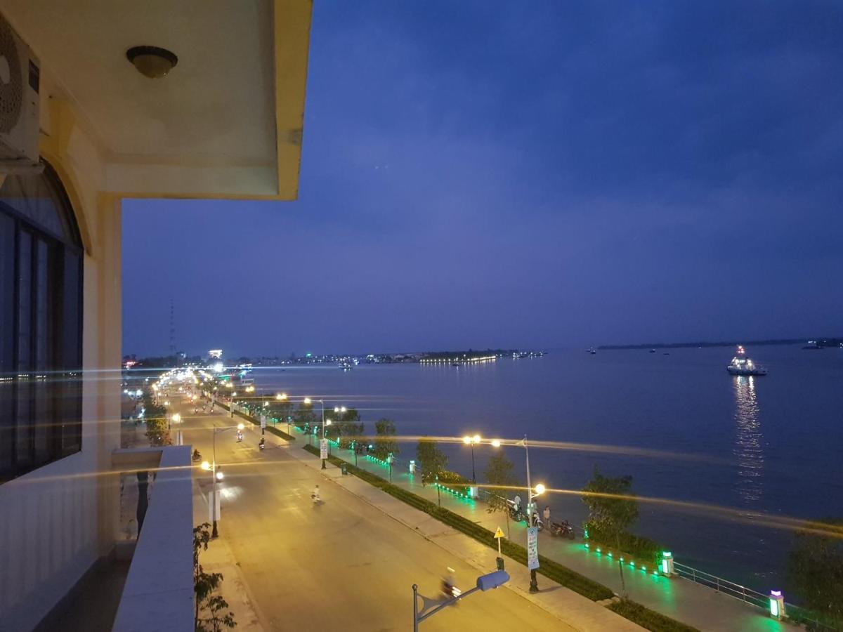 Rang Dong Hotel My Tho Bagian luar foto