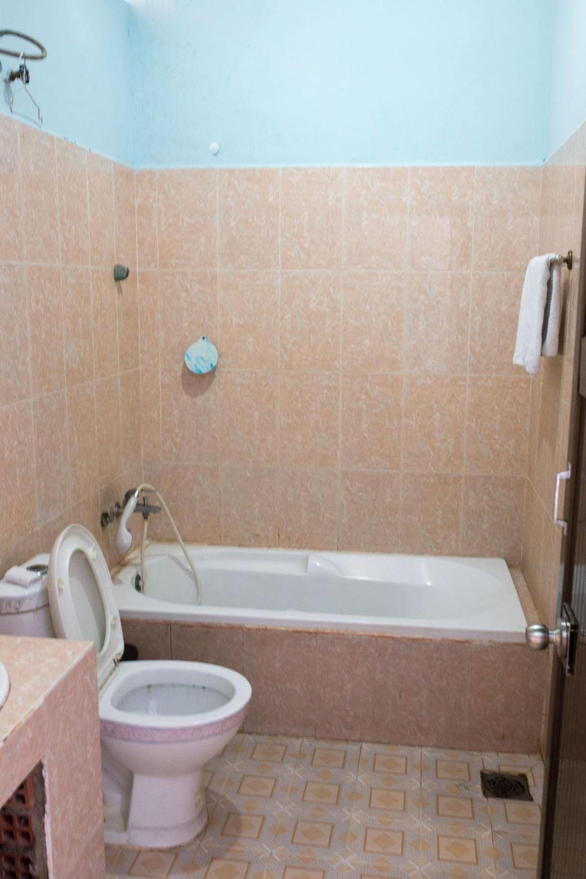 Rang Dong Hotel My Tho Bagian luar foto