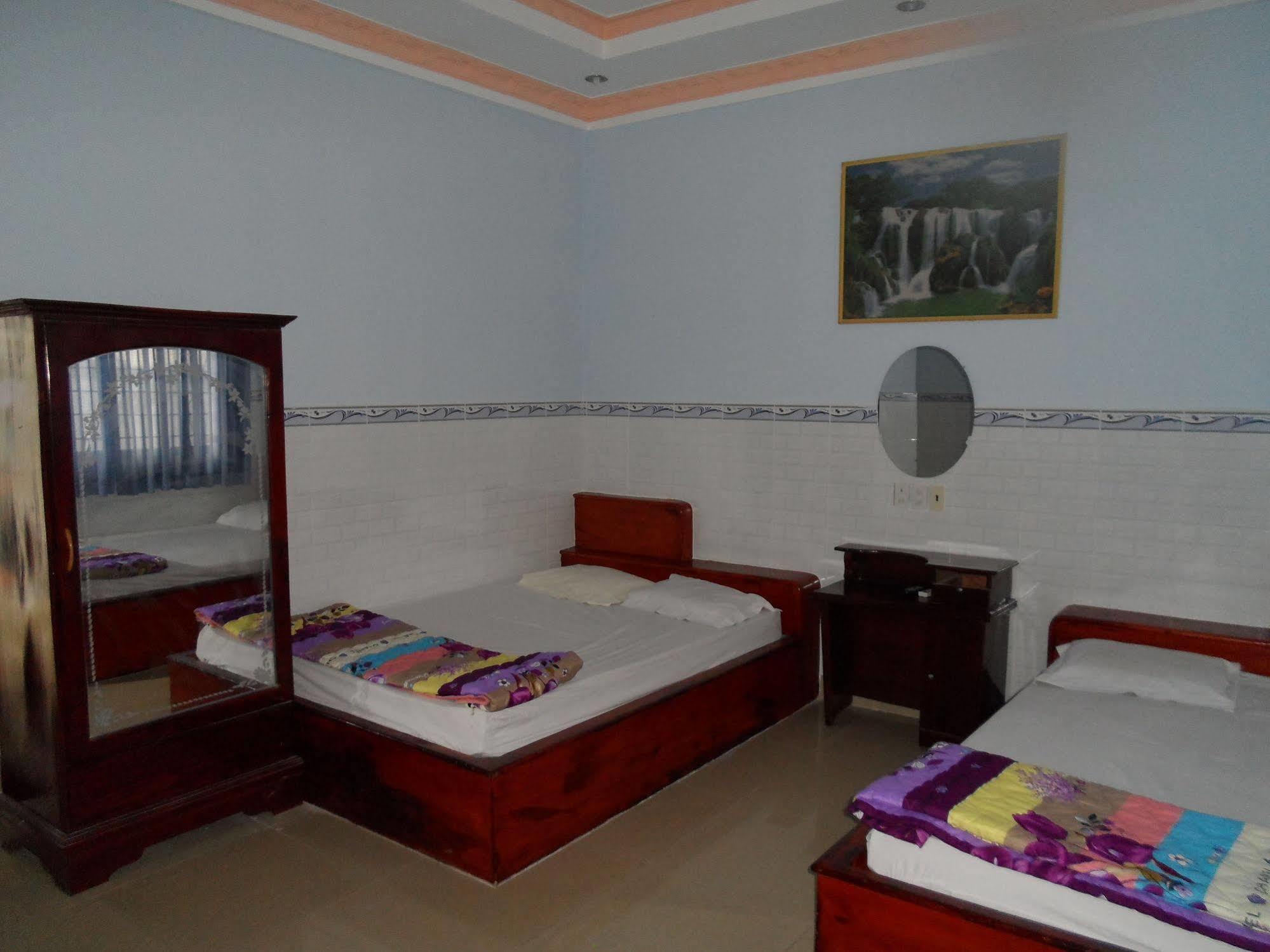 Rang Dong Hotel My Tho Bagian luar foto