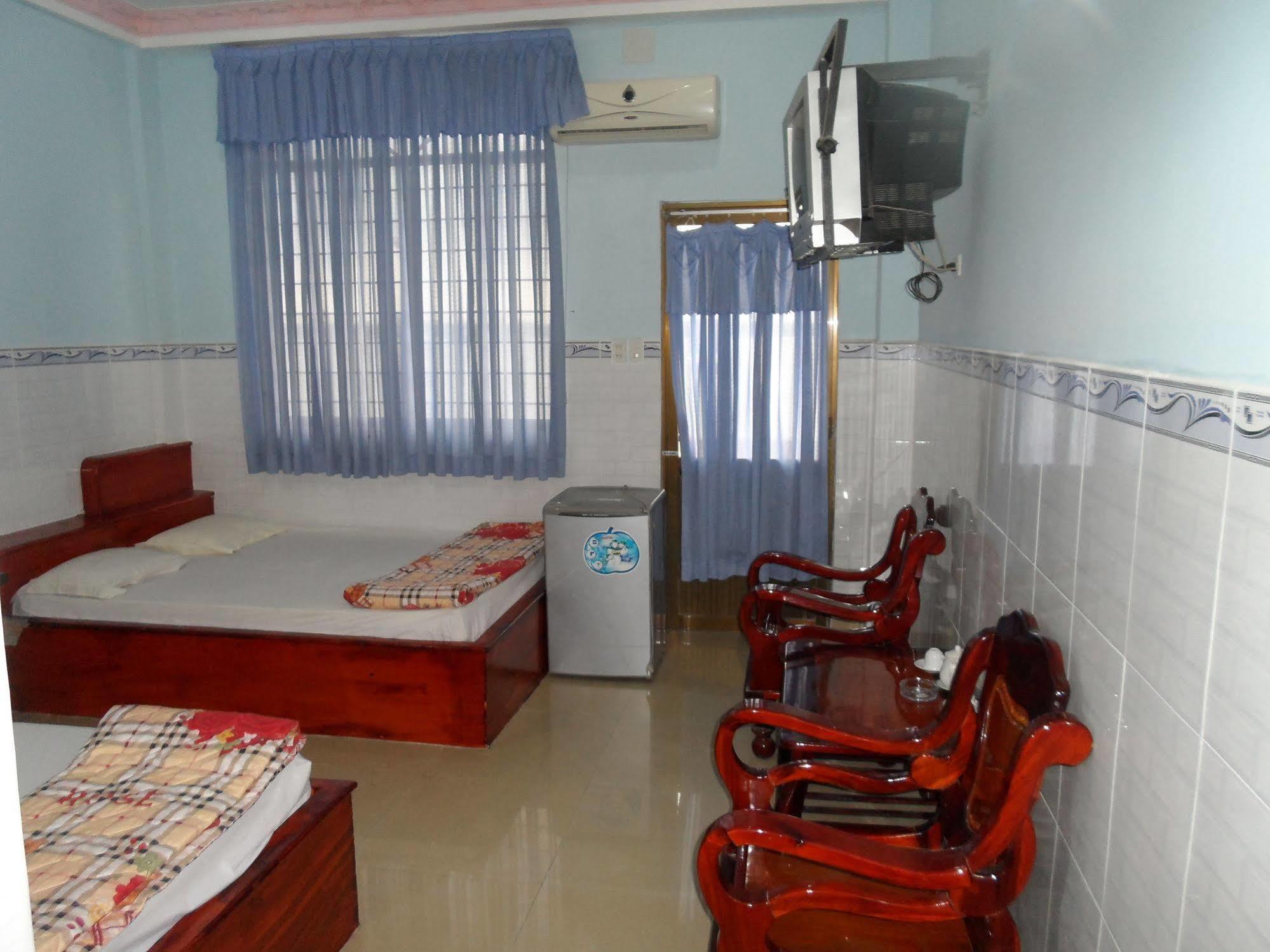 Rang Dong Hotel My Tho Bagian luar foto