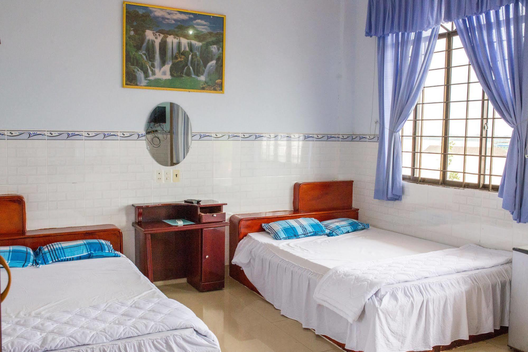 Rang Dong Hotel My Tho Bagian luar foto