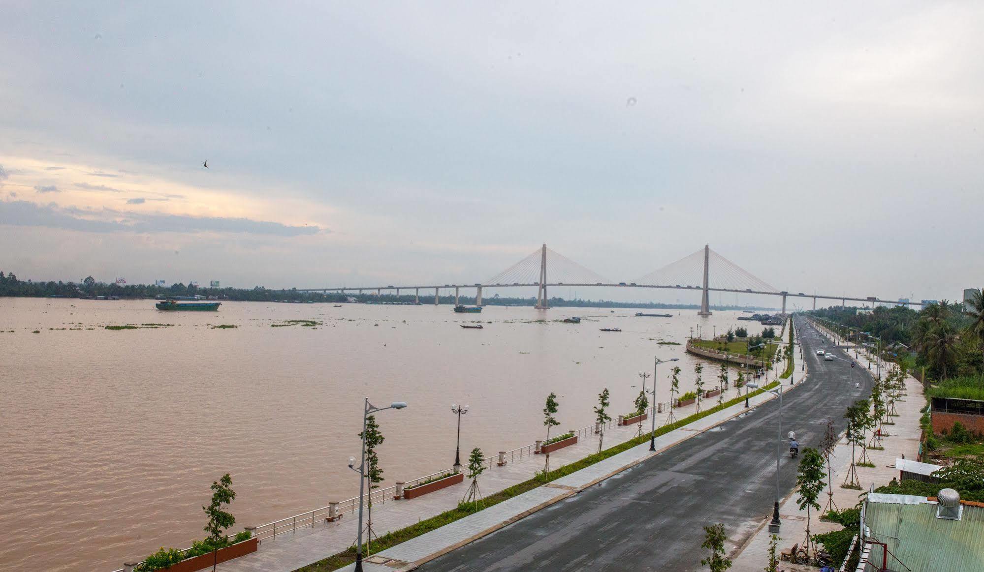 Rang Dong Hotel My Tho Bagian luar foto