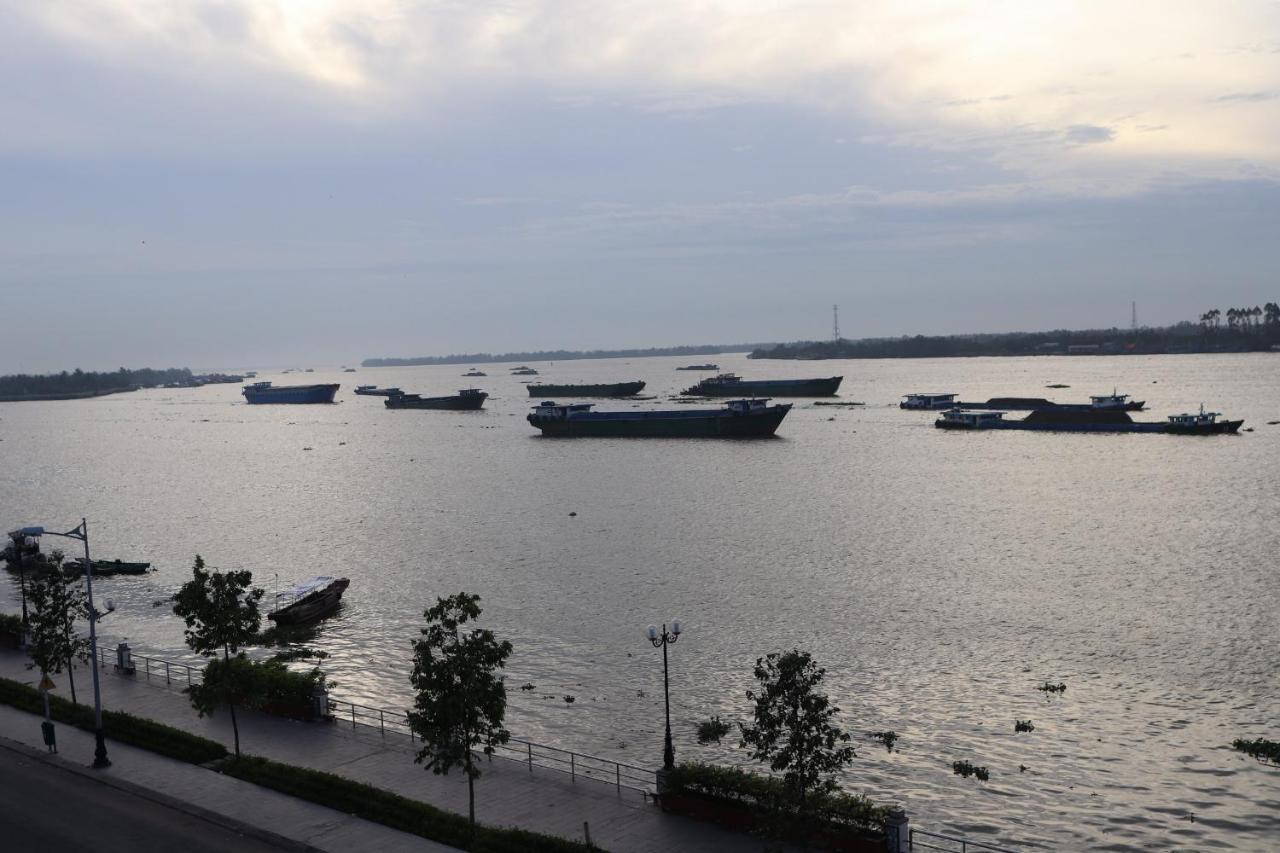 Rang Dong Hotel My Tho Bagian luar foto