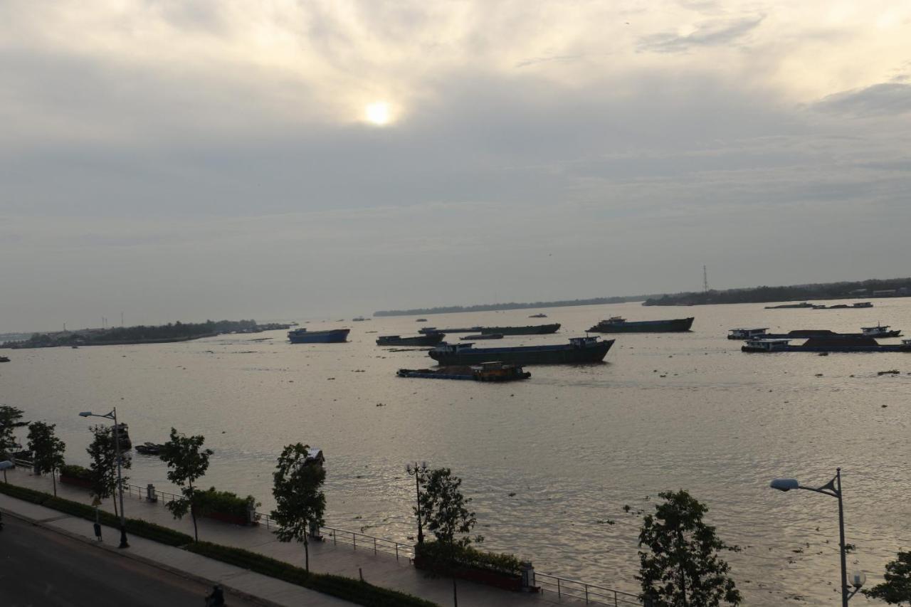 Rang Dong Hotel My Tho Bagian luar foto