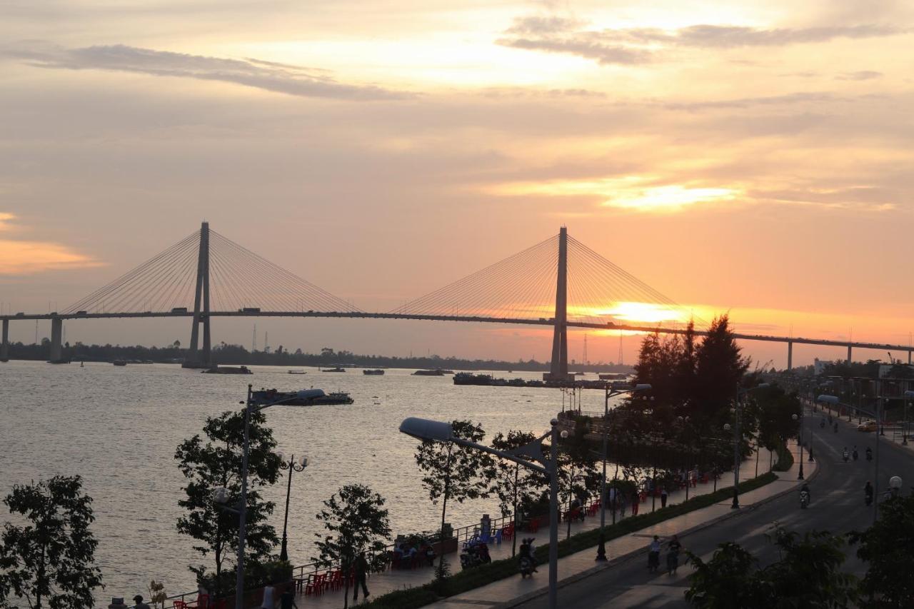 Rang Dong Hotel My Tho Bagian luar foto
